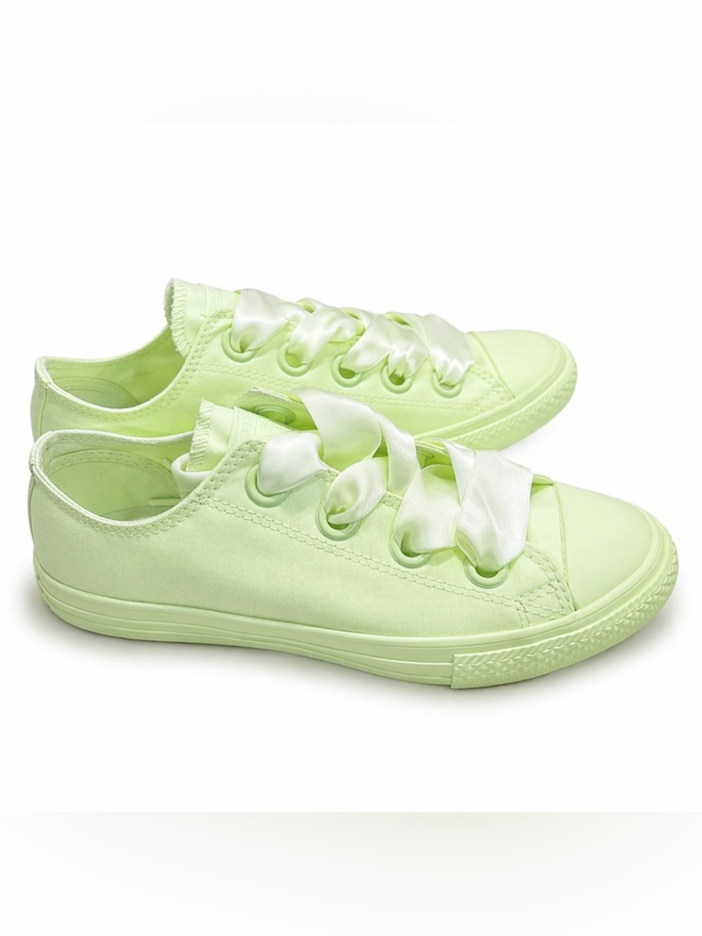 CONVERSE Ctas Big Eyelets Ox in Barely Volt